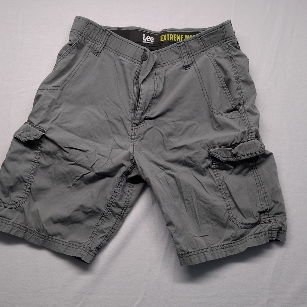 Lee Men's Performance Series Extreme Motion Cargo Shorts Khaki‎ Grey